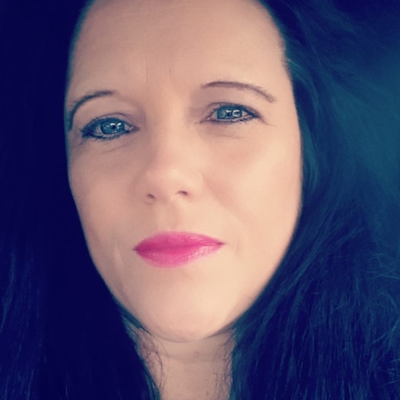 Meet your Posher, Paula - Picture 1 of 1